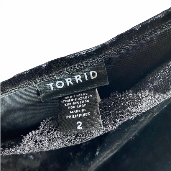 Torrid tank too, size 2 - Picture 3 of 3